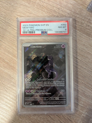 Mewtwo 052 SVP 052 Ultra Premium Collection PSA 8 - Englisch