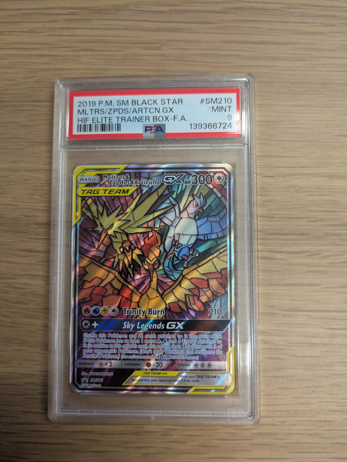 Moltres &amp; Zapdos &amp; Articuno GX (SM 210) PSA 9 - Englisch